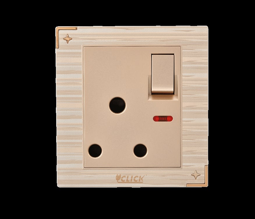 Click Daisy 3 Pin Round Socket With Switch, 15A image 1
